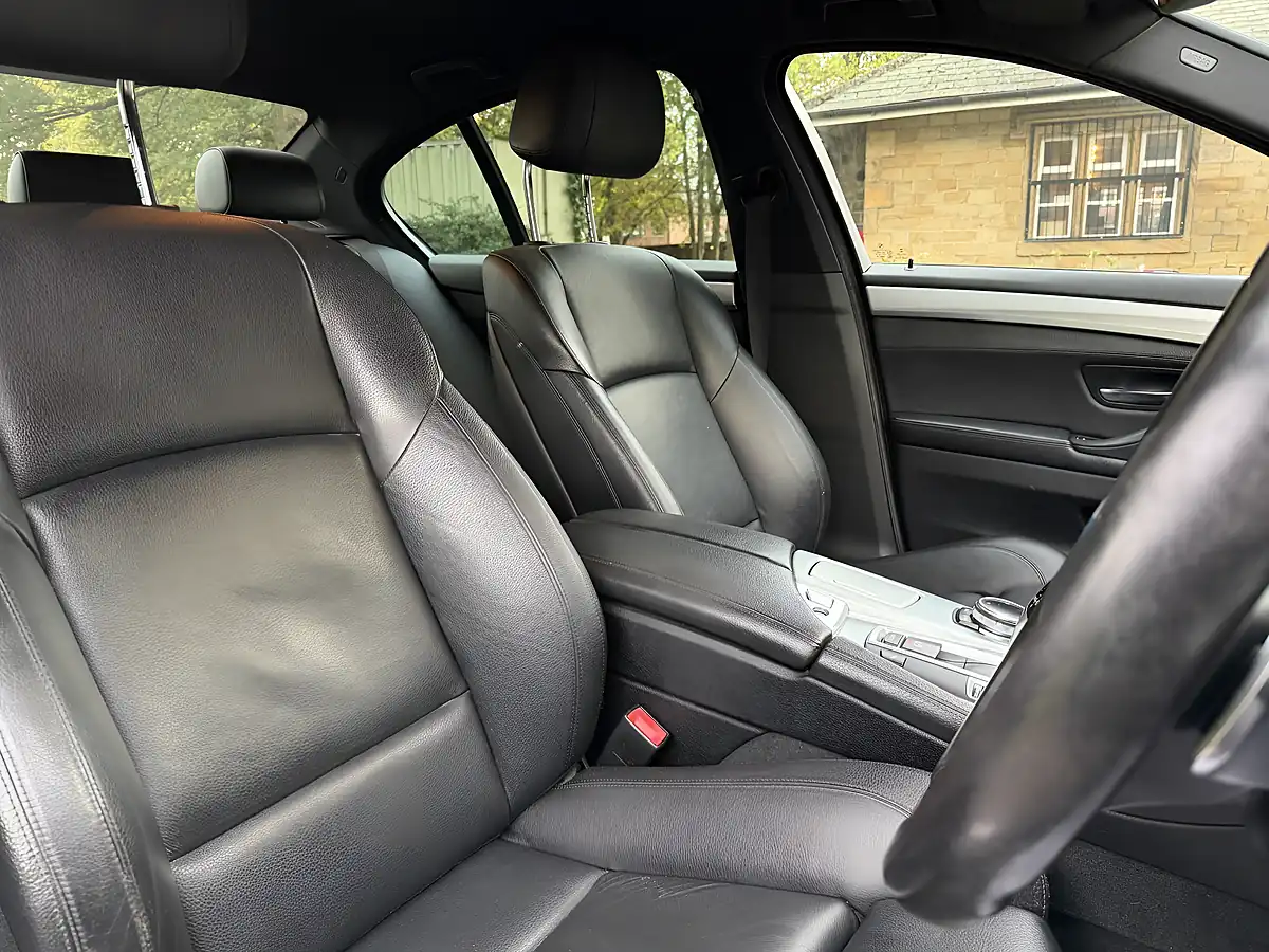 Used 2014 BMW 5 Series M Sport Blue - Interior and Exterior details 11