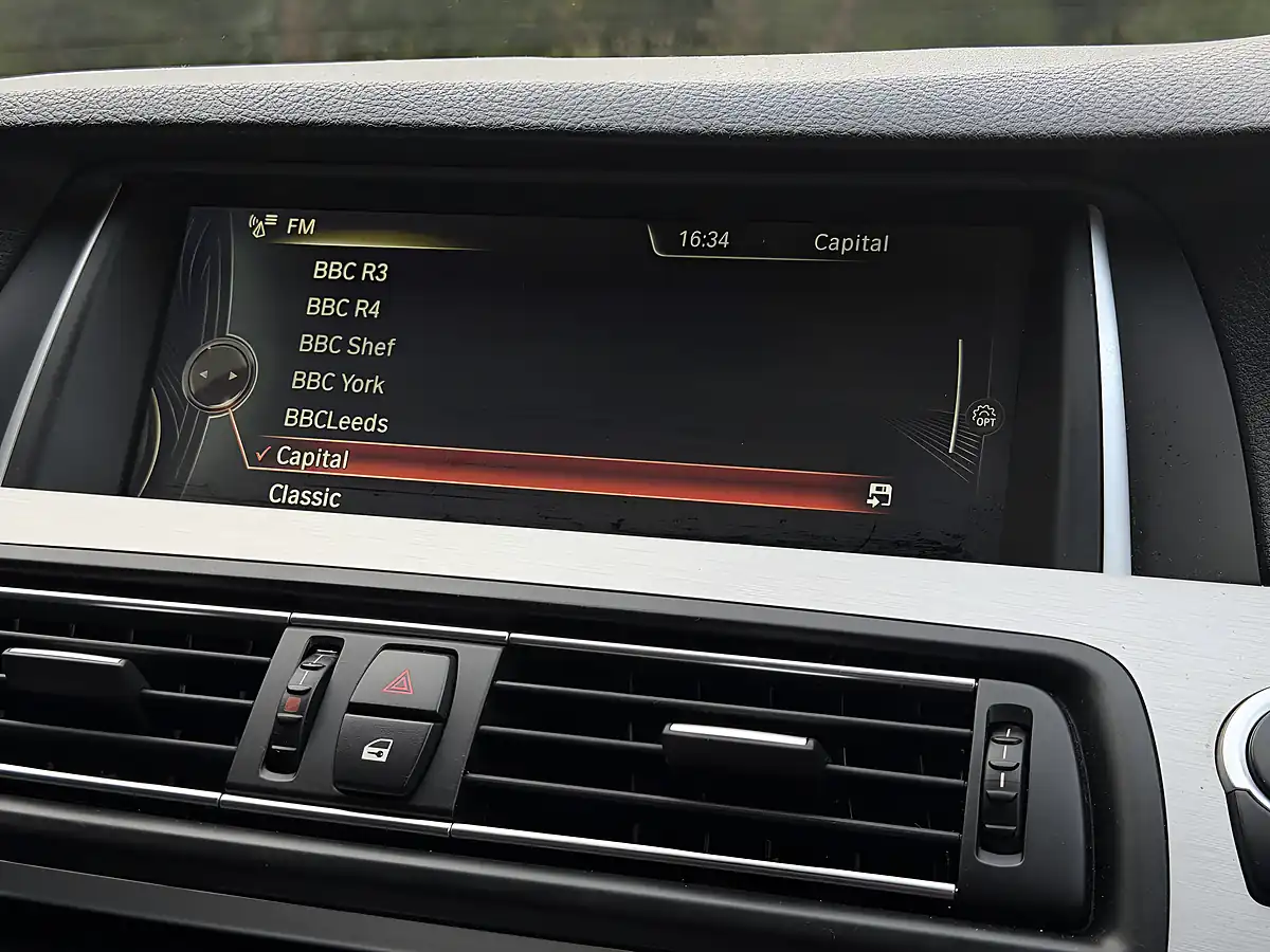 Used 2014 BMW 5 Series M Sport Blue - Interior and Exterior details 16