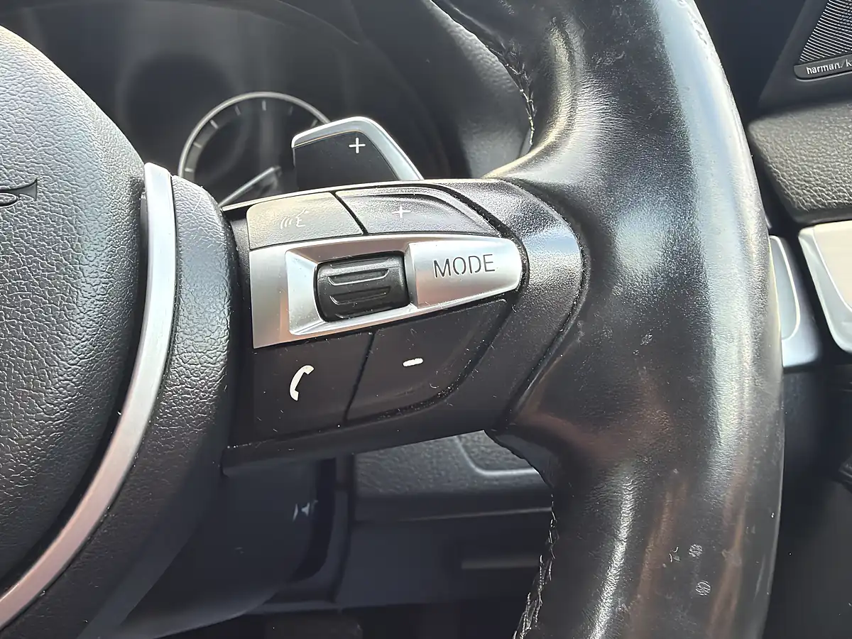 Used 2014 BMW 5 Series M Sport Blue - Interior and Exterior details 19