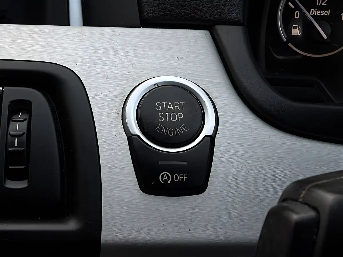 Used 2014 BMW 5 Series M Sport Blue - Interior and Exterior details 20