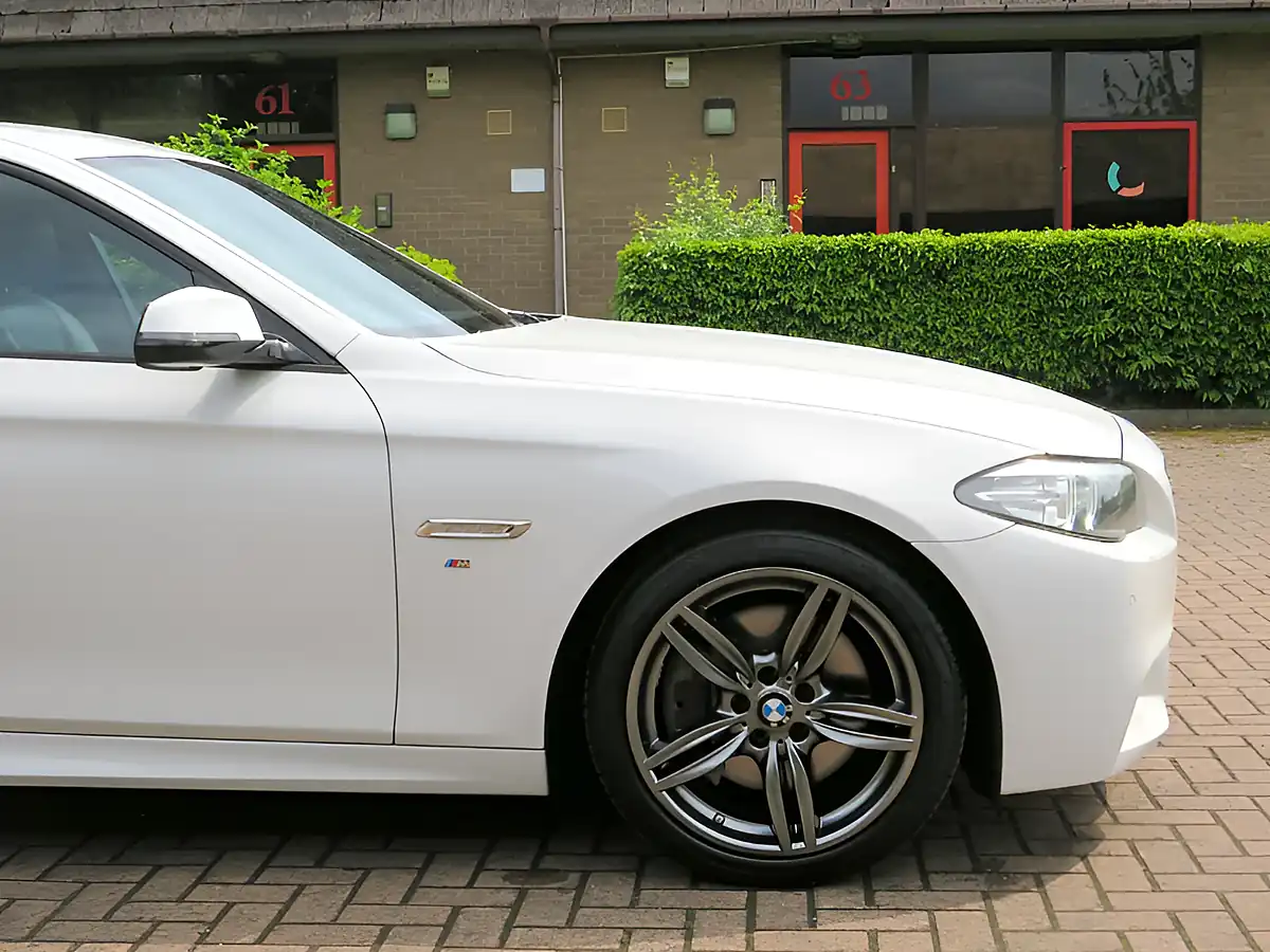 Used 2014 BMW 5 Series M Sport White - Interior and Exterior details 9
