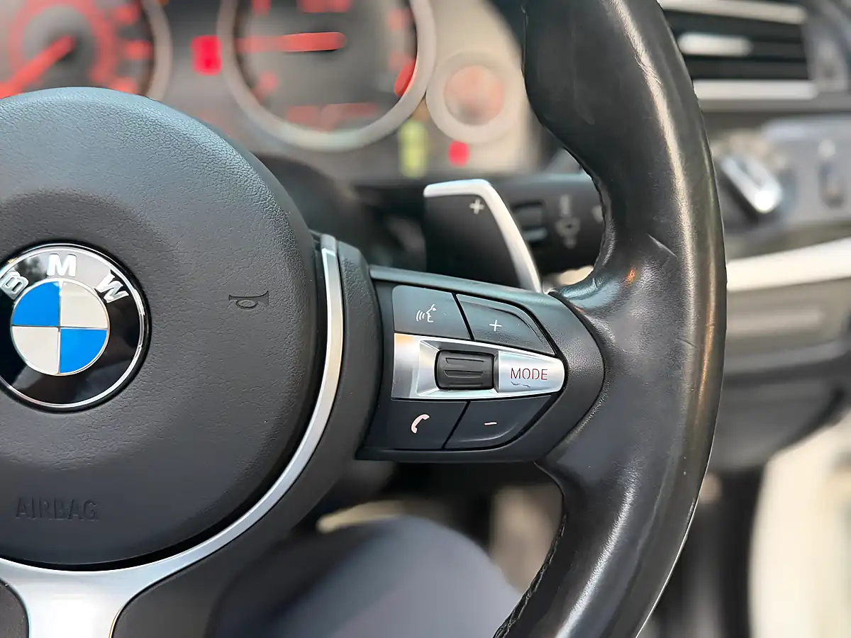 Used 2014 BMW 5 Series M Sport White - Interior and Exterior details 12
