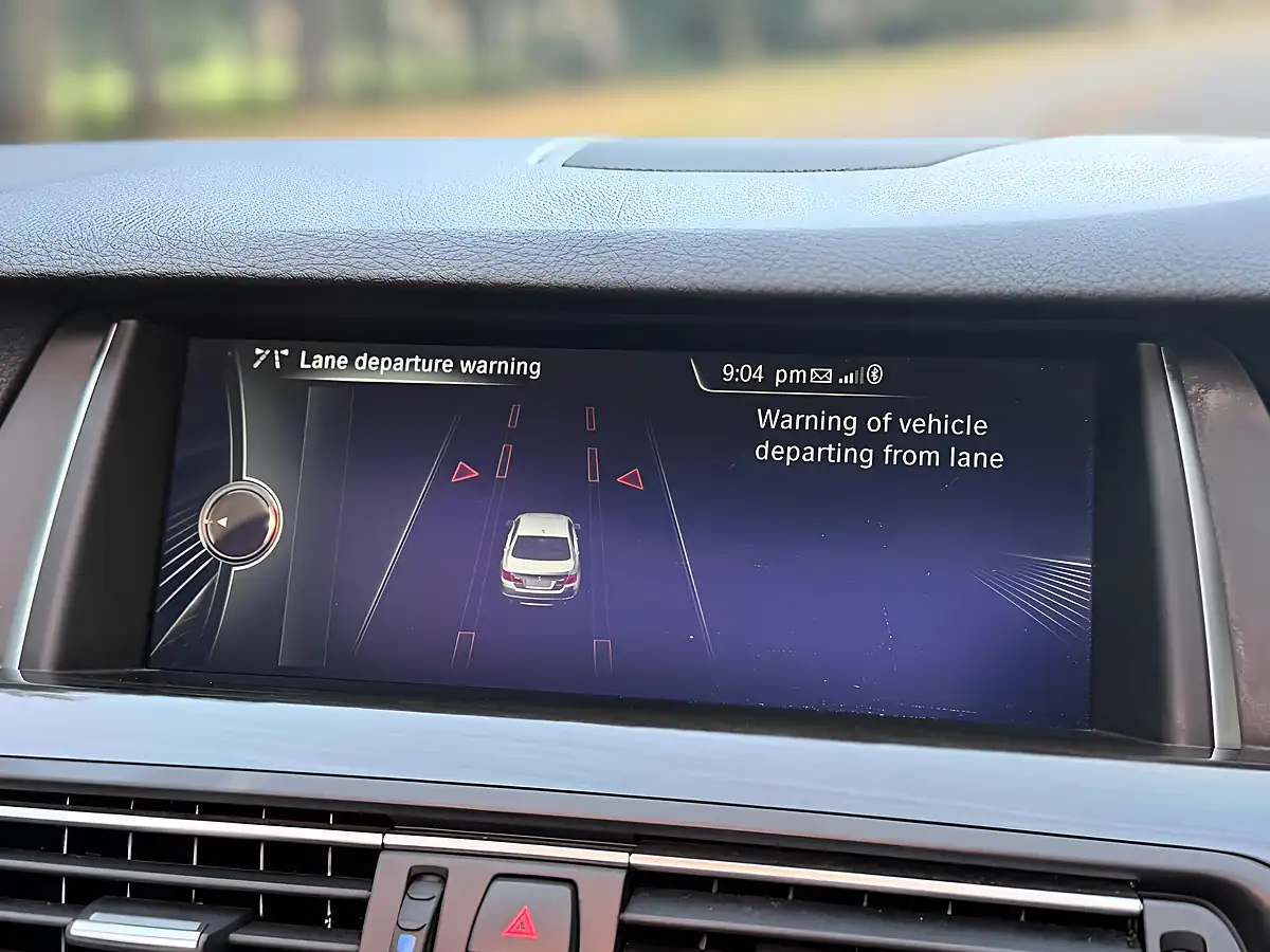 Used 2014 BMW 5 Series M Sport White - Interior and Exterior details 15