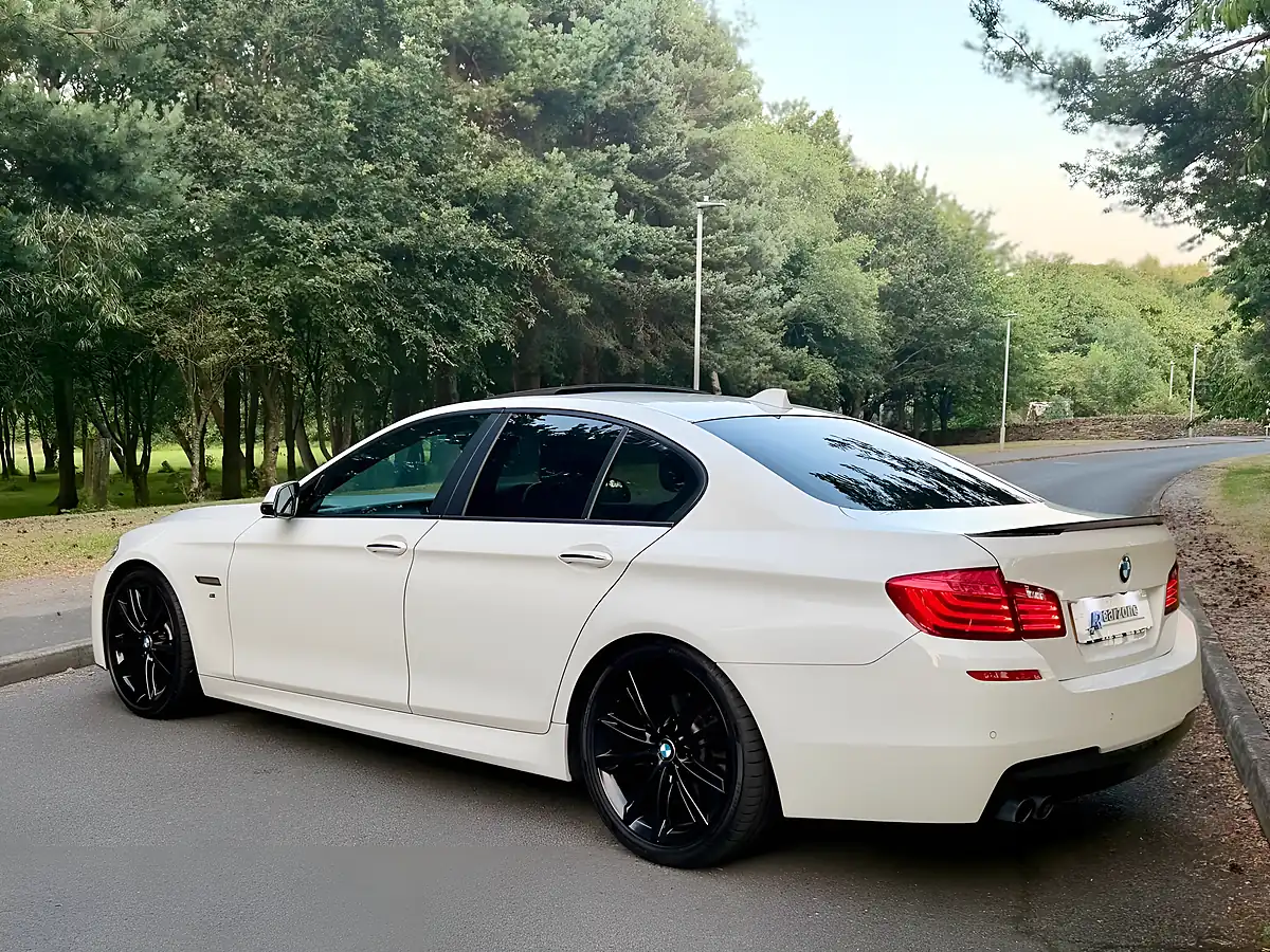 Used 2014 BMW 5 Series M Sport White - Interior and Exterior details 8