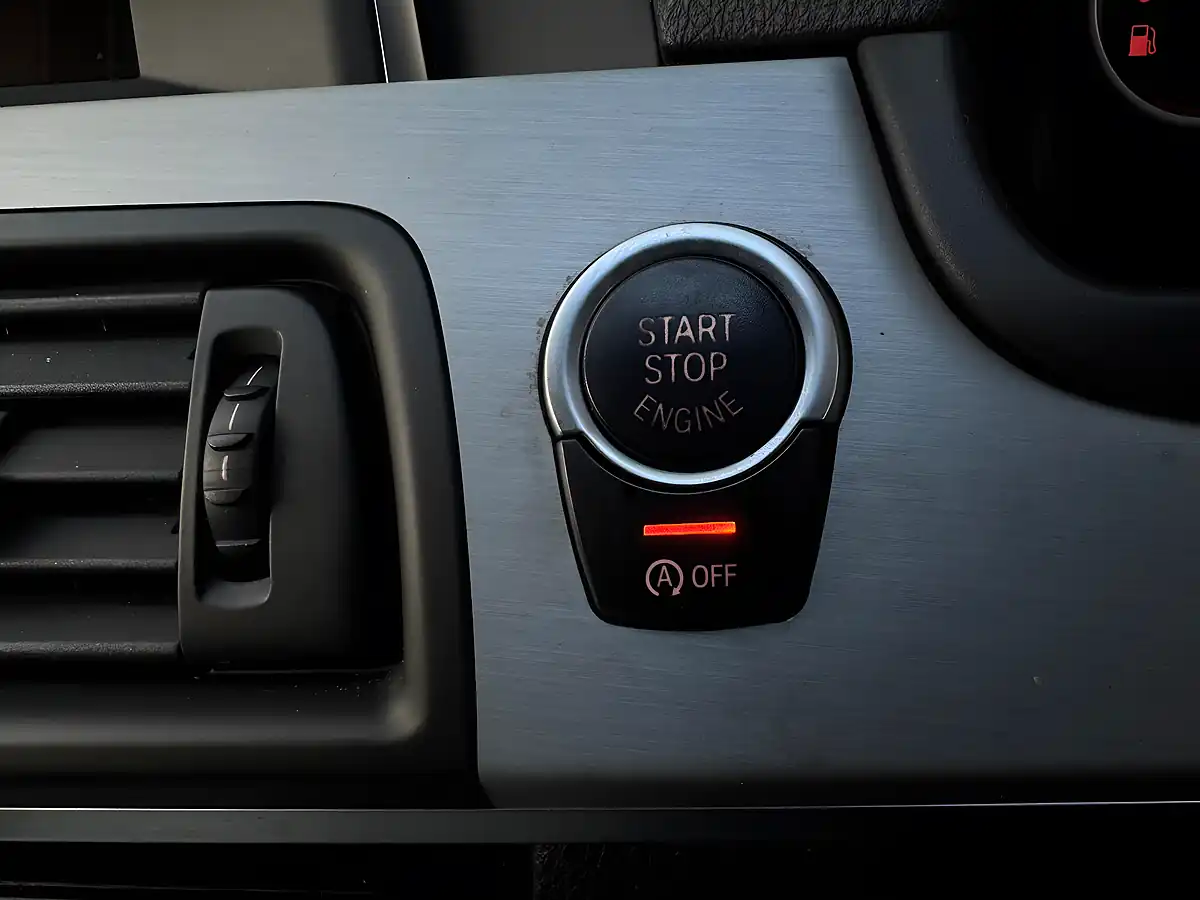 Used 2014 BMW 5 Series Se Black - Interior and Exterior details 17