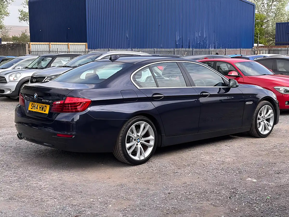 Used 2014 BMW 5 Series Se Blue - Interior and Exterior details 7