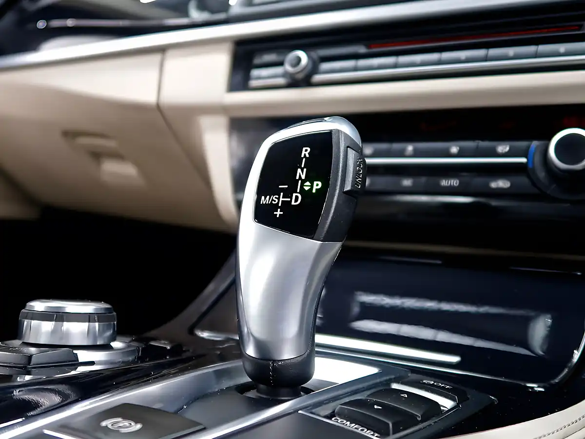 Used 2014 BMW 5 Series Se Brown - Interior and Exterior details 17