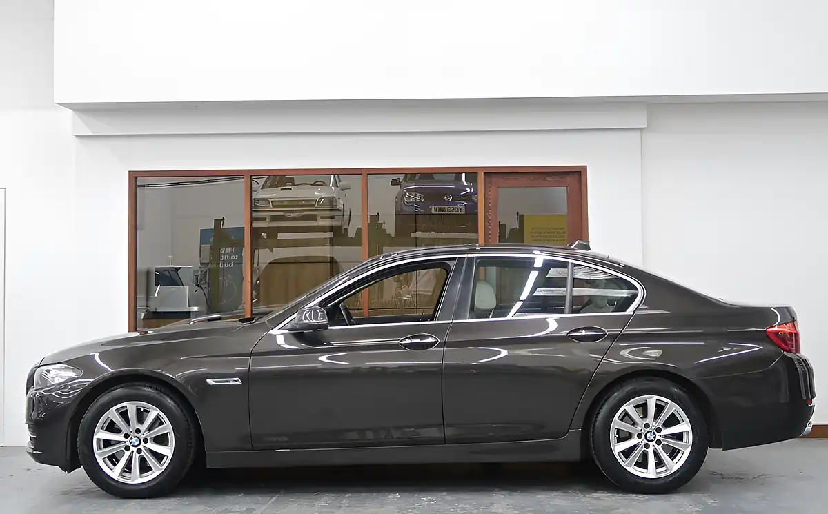 Used 2014 BMW 5 Series Se Brown - Interior and Exterior details 6