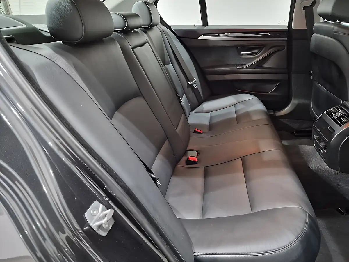 Used 2014 BMW 5 Series Se Grey - Interior and Exterior details 13
