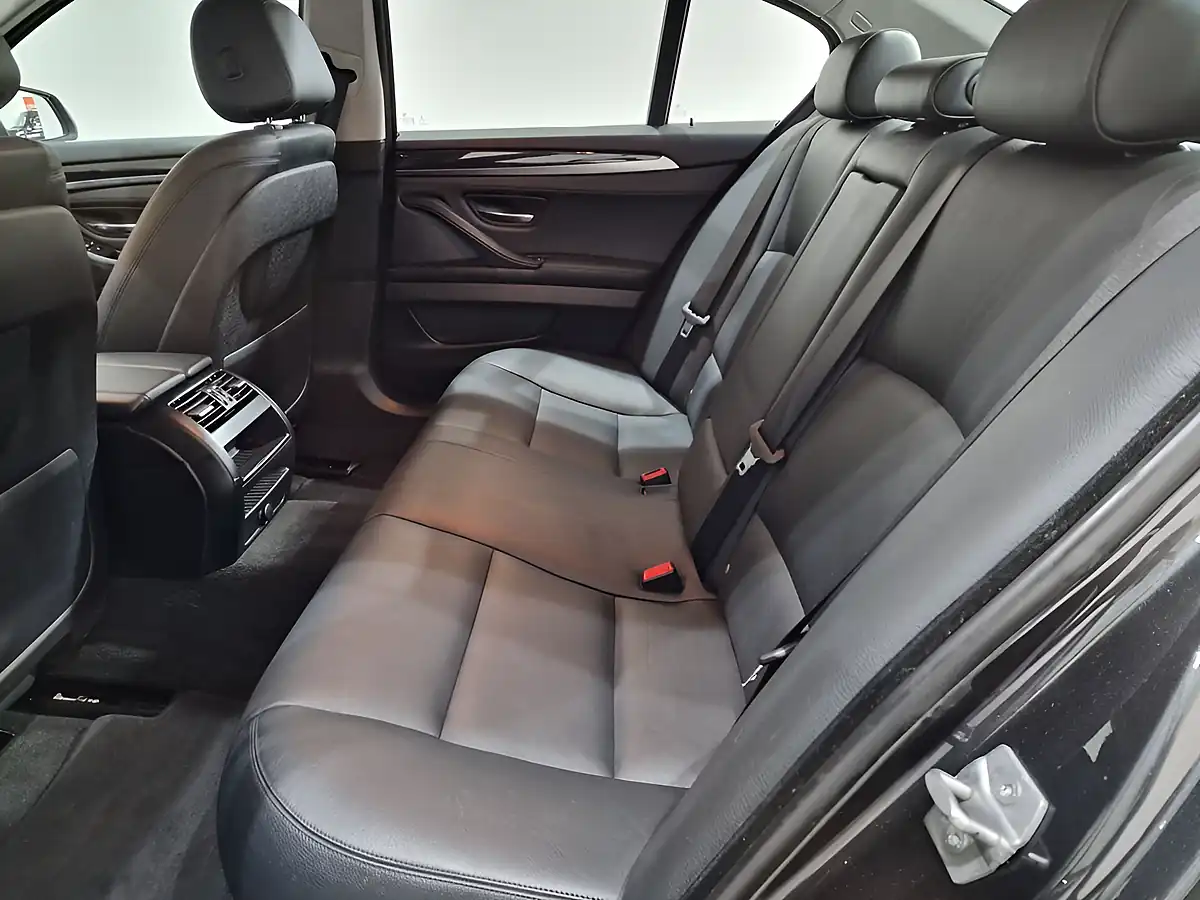 Used 2014 BMW 5 Series Se Grey - Interior and Exterior details 20