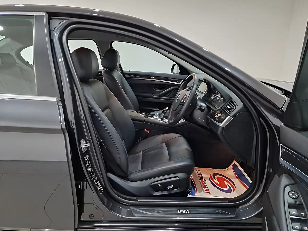 Used 2014 BMW 5 Series Se Grey - Interior and Exterior details 9