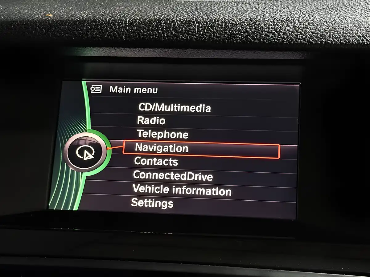 Used 2014 BMW 5 Series Se White - Interior and Exterior details 14