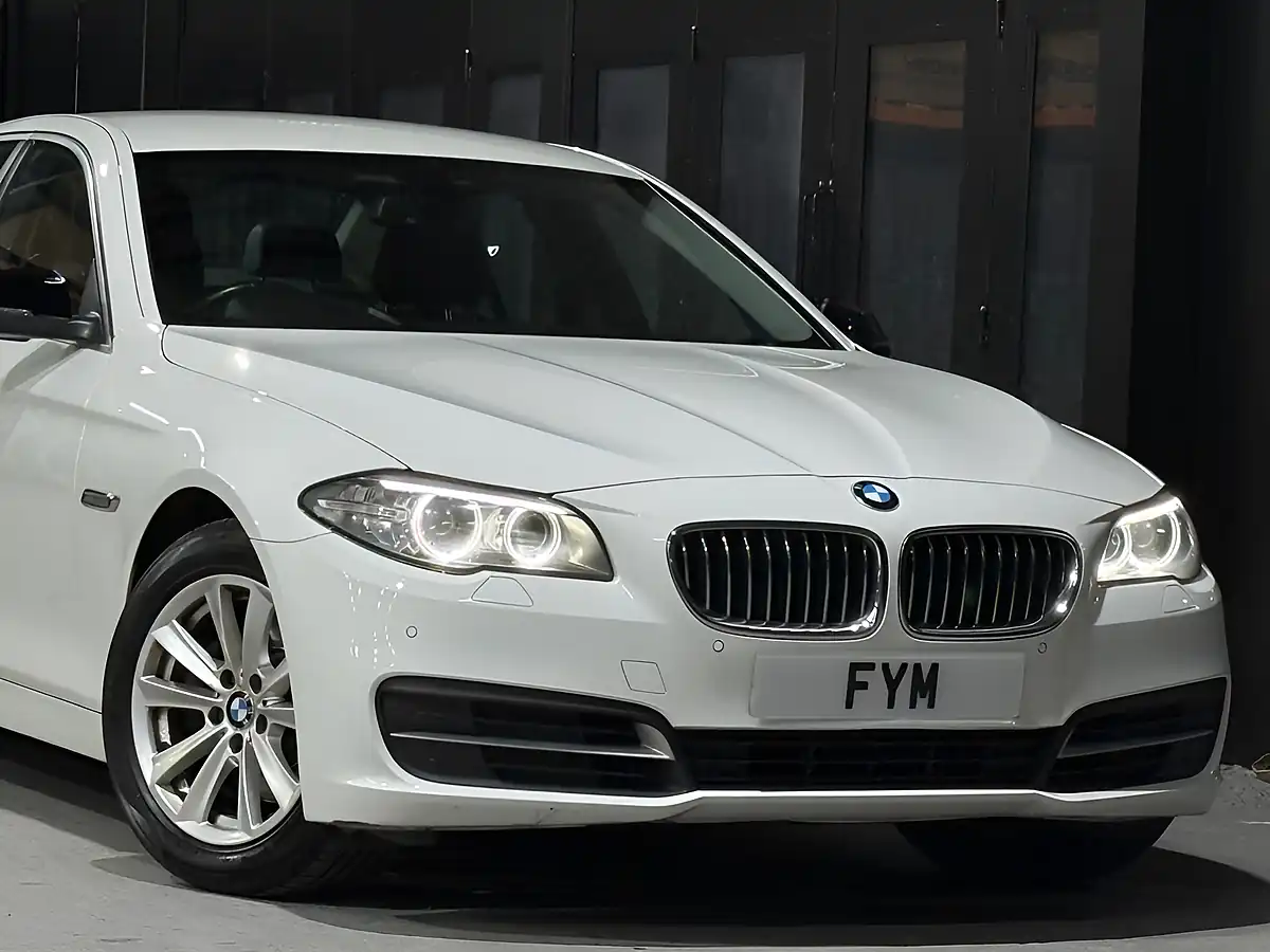 Used 2014 BMW 5 Series Se White - Interior and Exterior details 18