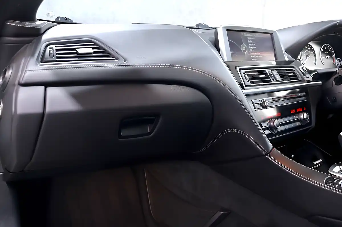 Used 2014 BMW 6 Series M Sport Silver - Interior and Exterior details 11