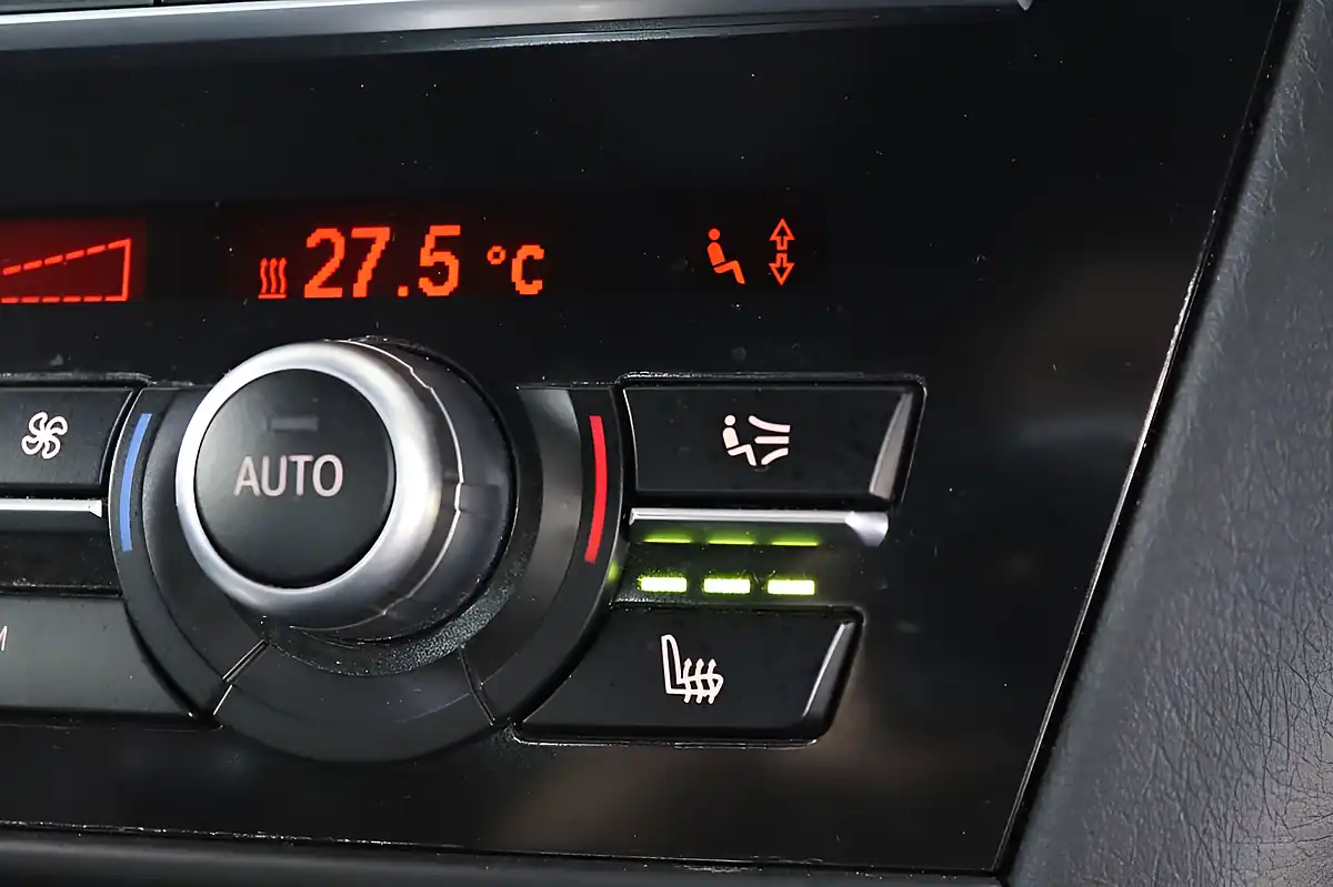 Used 2014 BMW 6 Series M Sport Silver - Interior and Exterior details 13