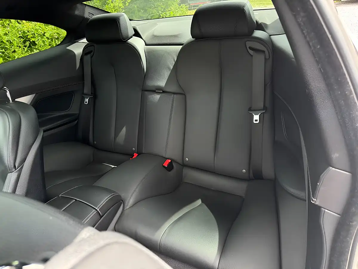 Used 2014 BMW 6 Series M Sport White - Interior and Exterior details 11
