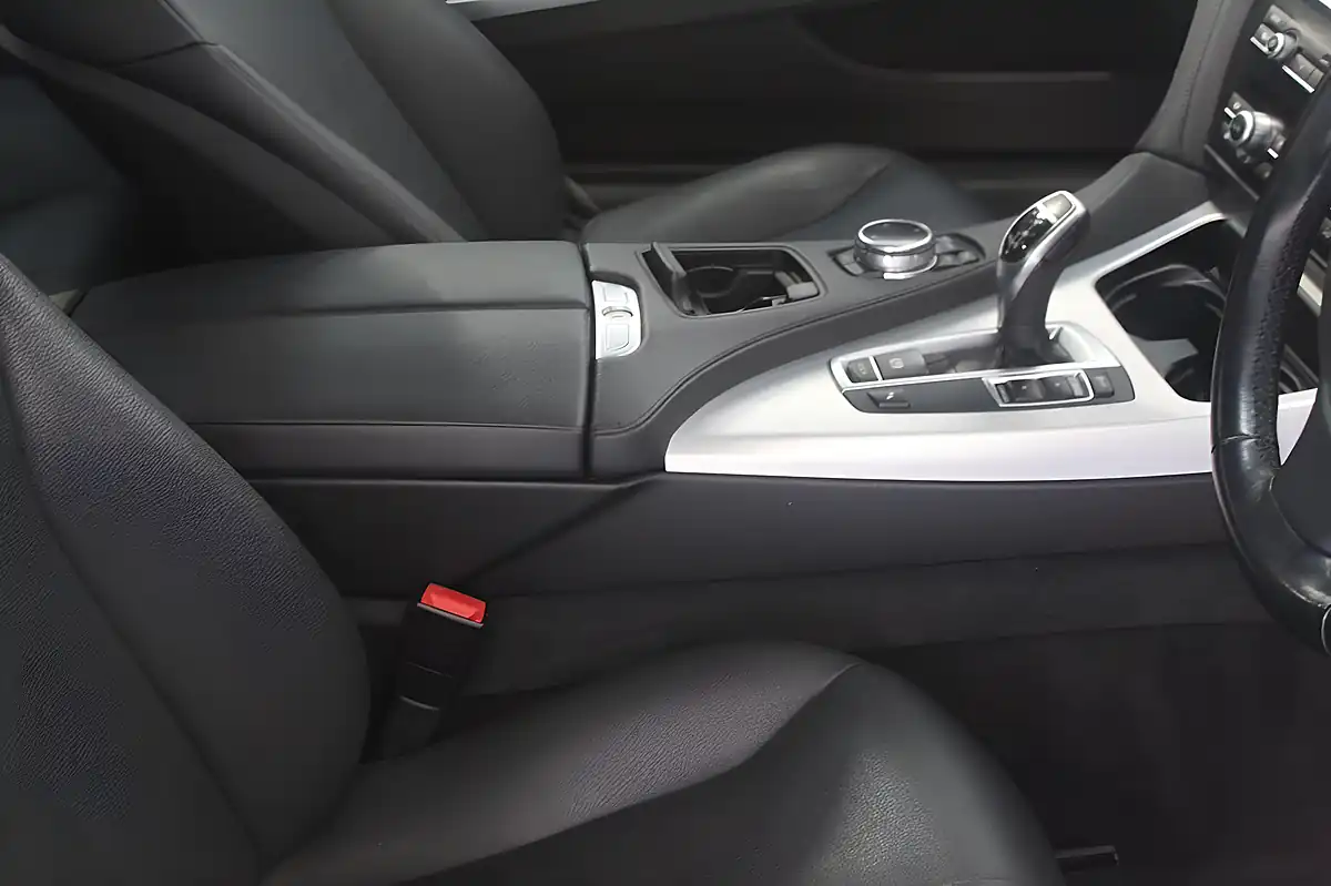 Used 2014 BMW 6 Series Se Black - Interior and Exterior details 16