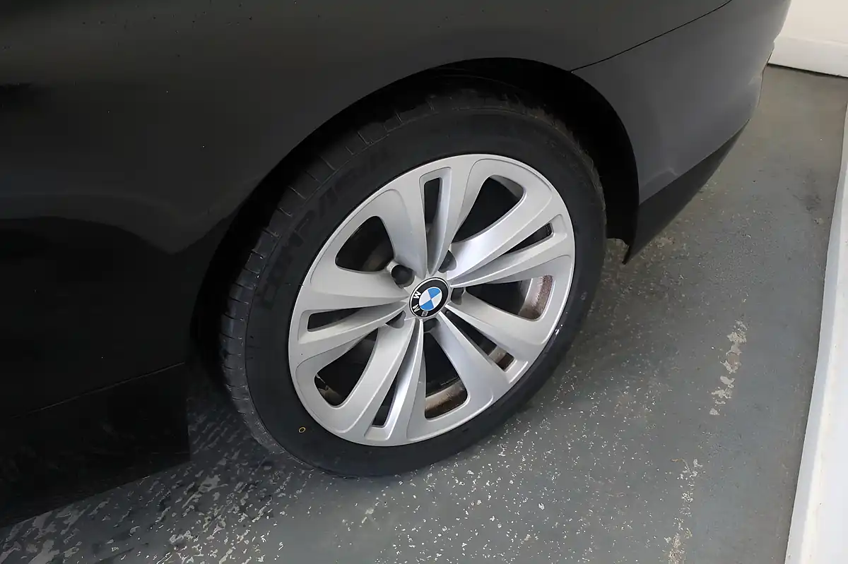 Used 2014 BMW 6 Series Se Black - Interior and Exterior details 20