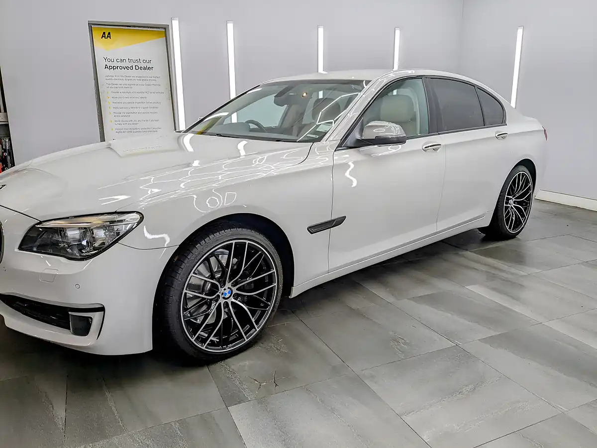 Used 2014 BMW 7 Series Se Alpine White - Interior and Exterior details 3