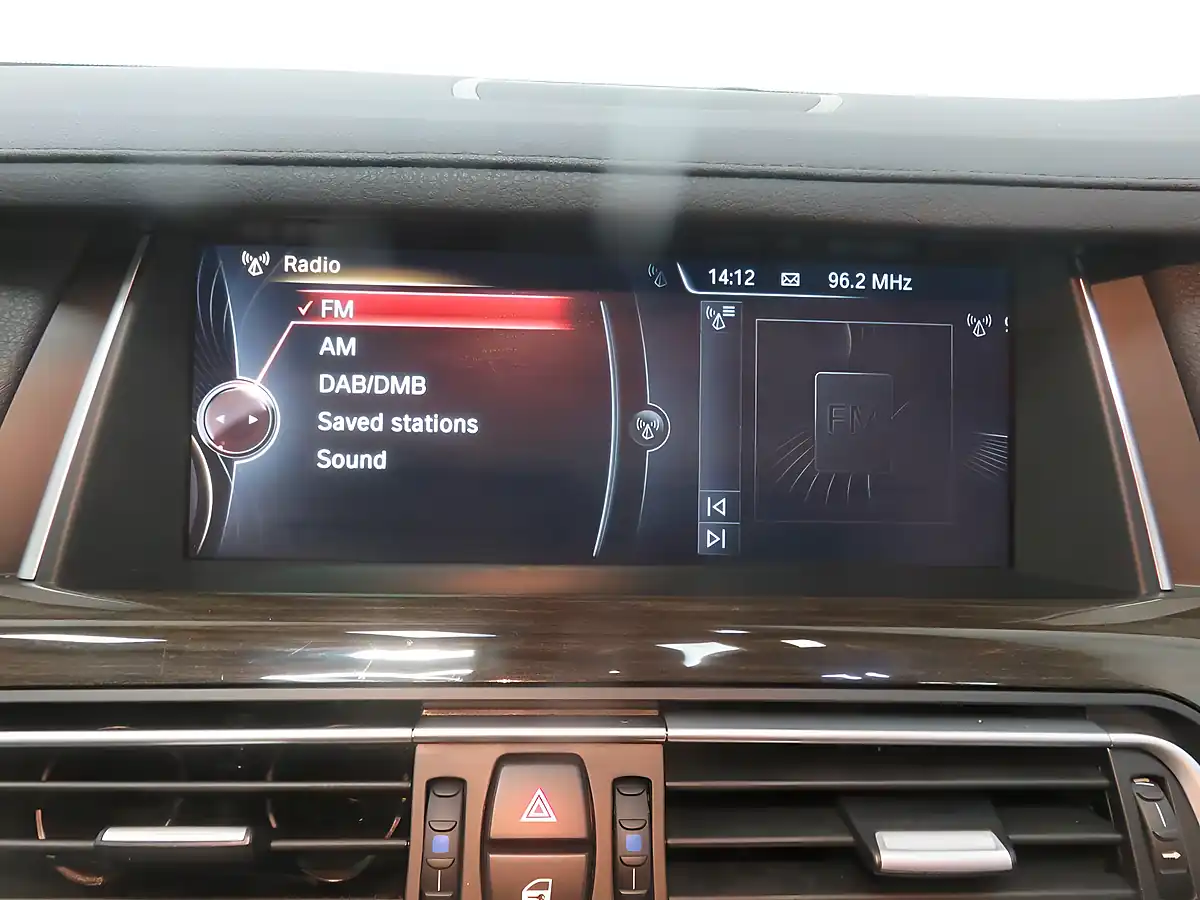 Used 2014 BMW 7 Series Se Silver - Interior and Exterior details 14