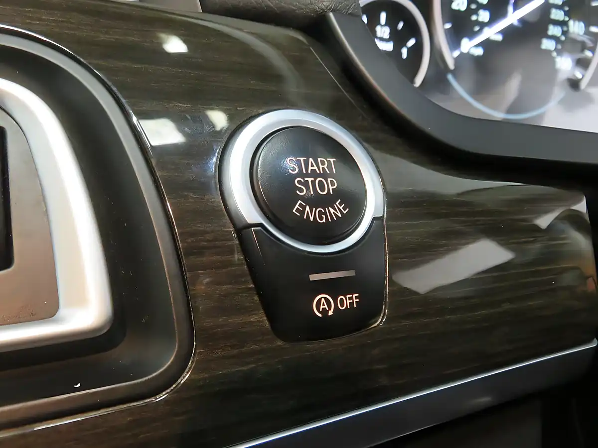 Used 2014 BMW 7 Series Se Silver - Interior and Exterior details 15