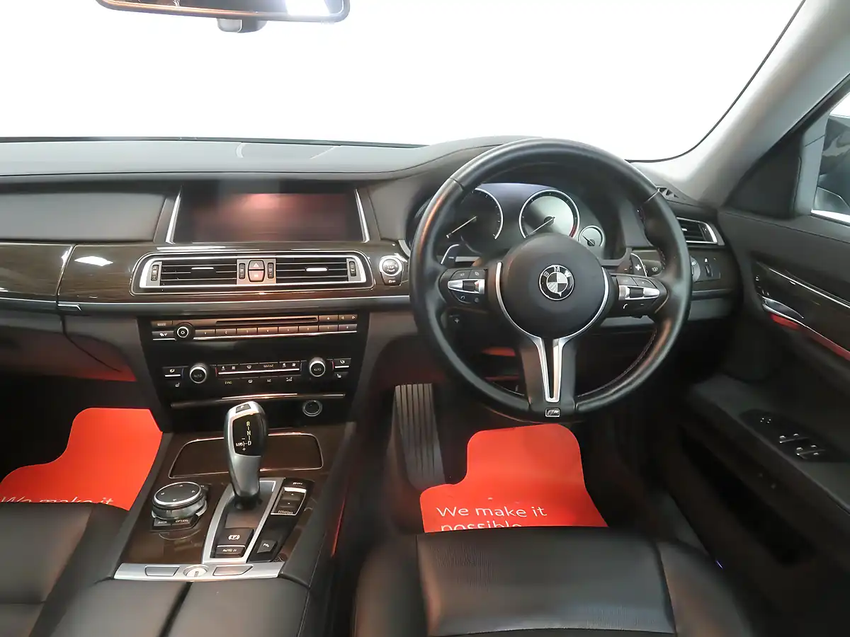 Used 2014 BMW 7 Series Se Silver - Interior and Exterior details 16