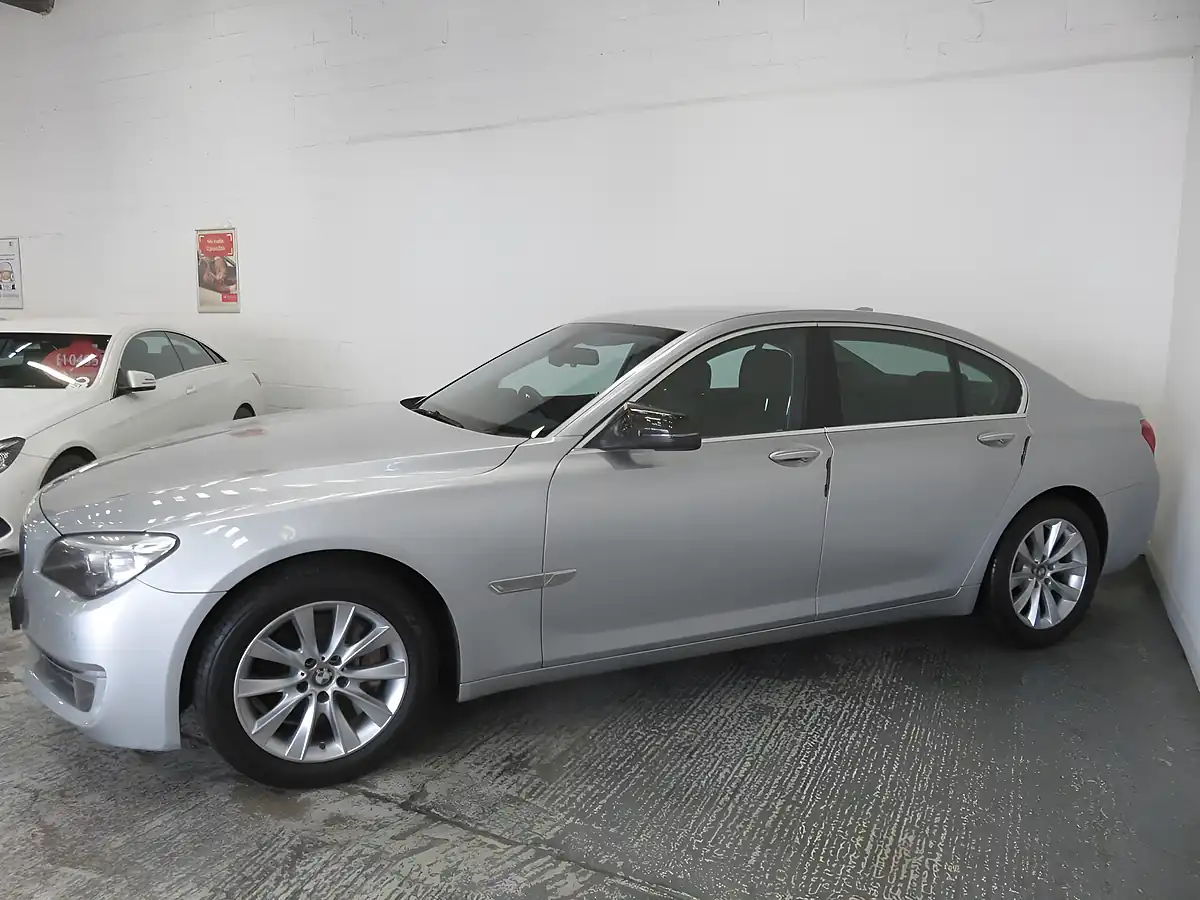 Used 2014 BMW 7 Series Se Silver - Interior and Exterior details 4