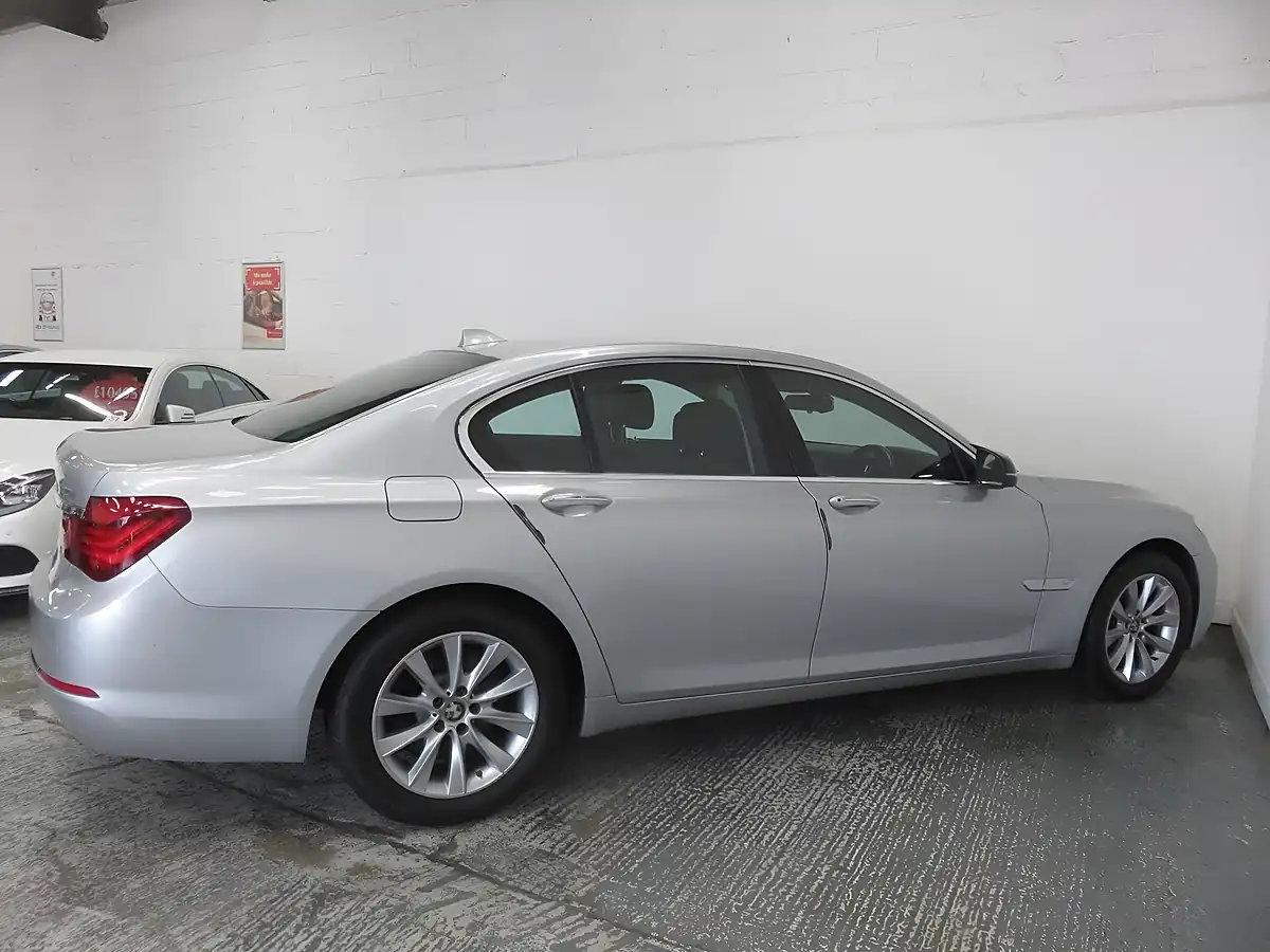 Used 2014 BMW 7 Series Se Silver - Interior and Exterior details 8