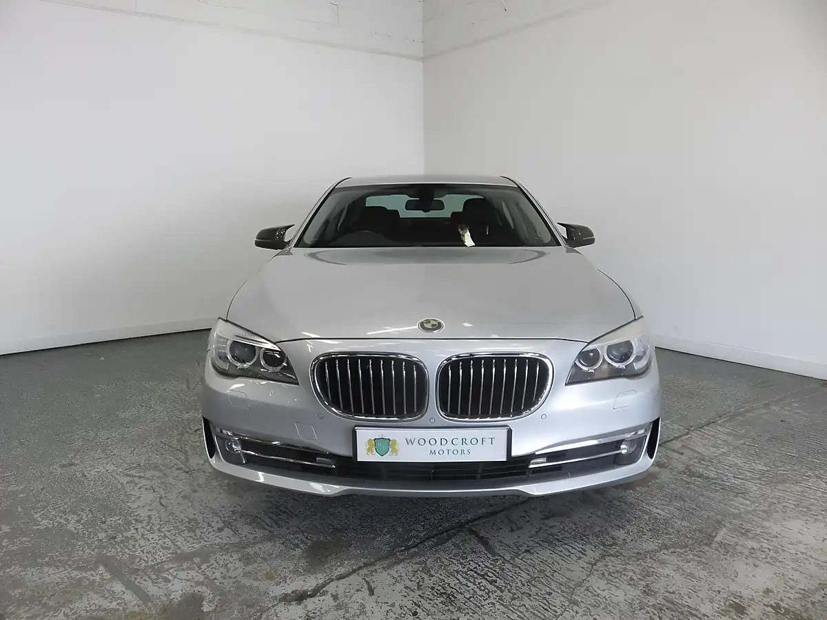 Used 2014 BMW 7 Series Se Silver - Interior and Exterior details 9