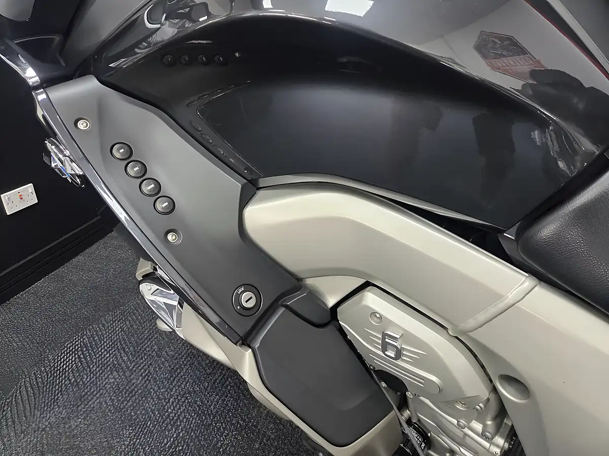 Used 2014 BMW K 1600 Gtl Grey - Interior and Exterior details 7
