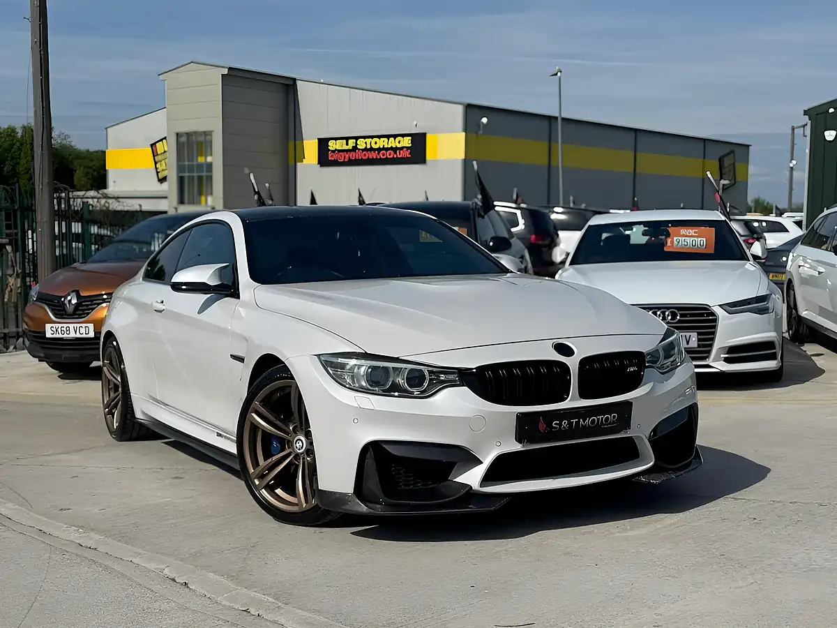 Used 2014 BMW M4 Coupe White - Front View