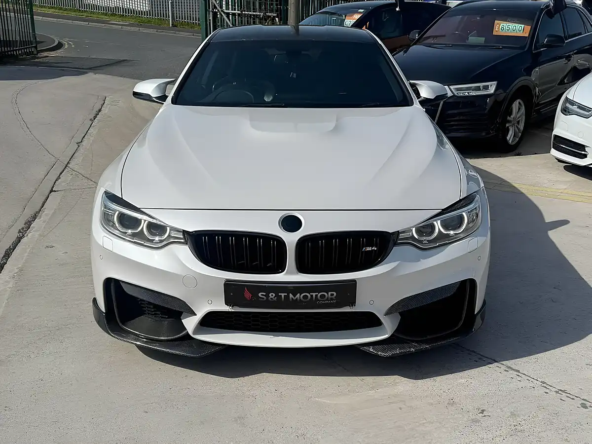 Used 2014 BMW M4 Coupe White - Interior and Exterior details 3