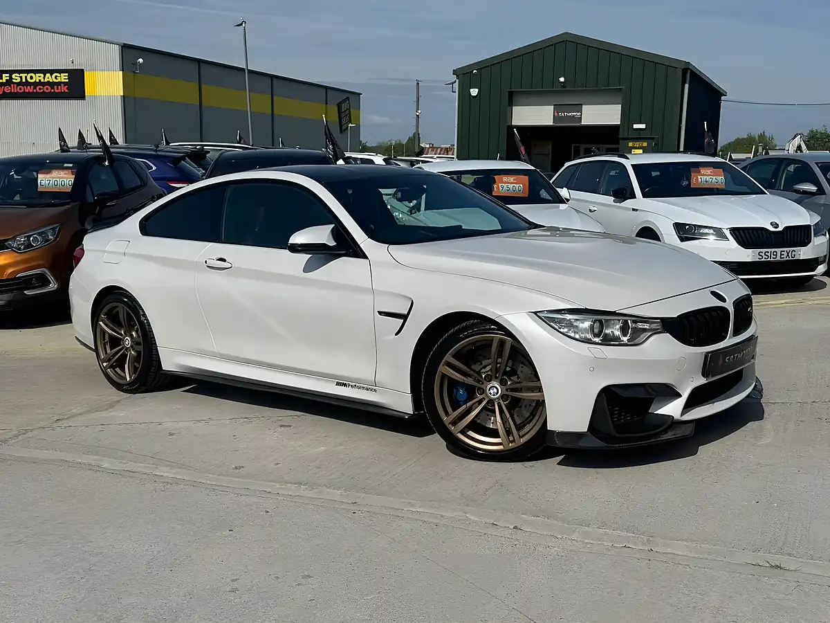Used 2014 BMW M4 Coupe White - Interior and Exterior details 6