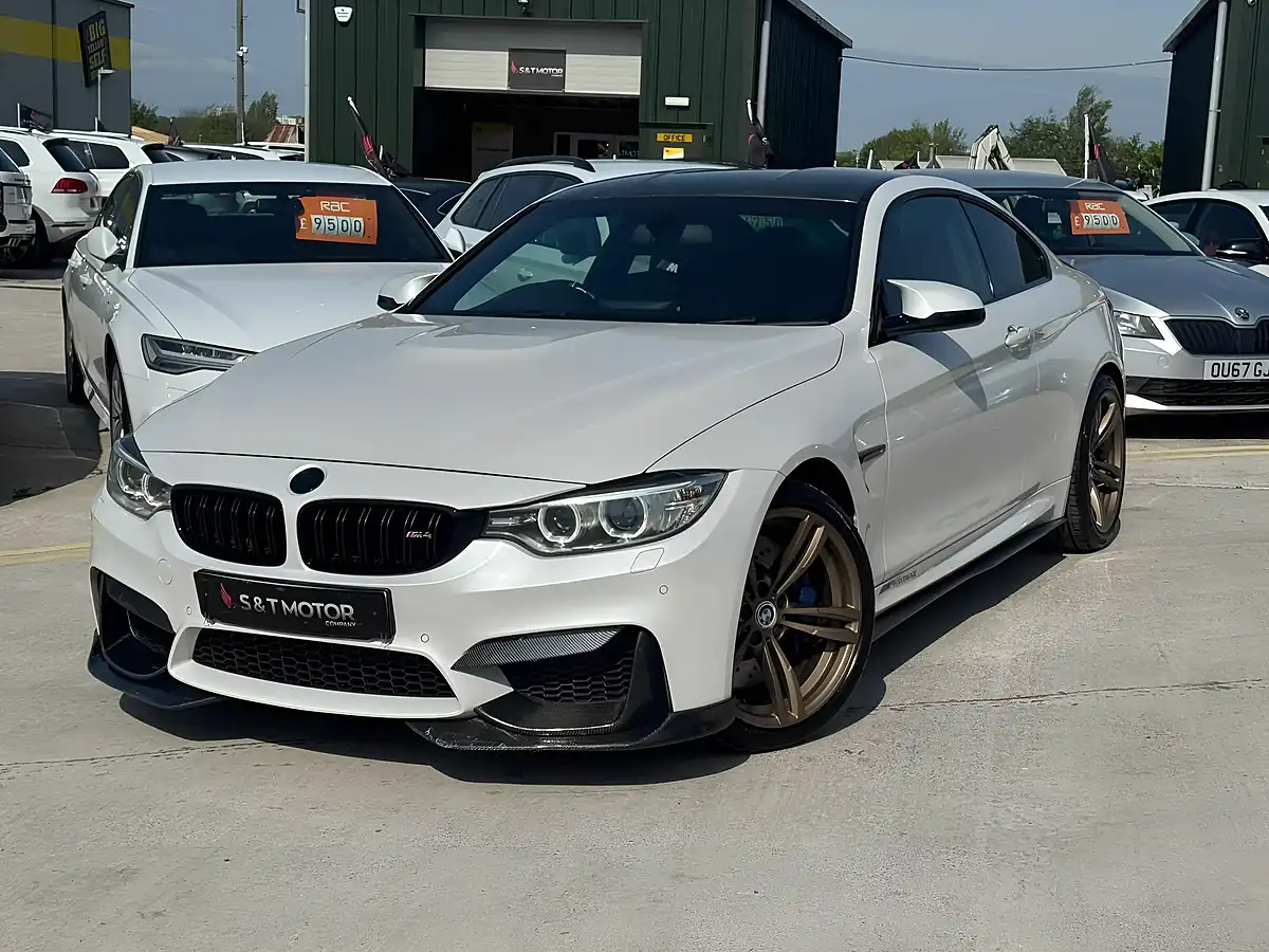 Used 2014 BMW M4 Coupe White - Interior and Exterior details 7