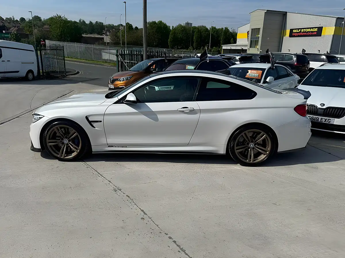 Used 2014 BMW M4 Coupe White - Interior and Exterior details 9