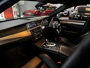 Used 2014 BMW M5 Saloon Grey - Interior and Exterior details 19