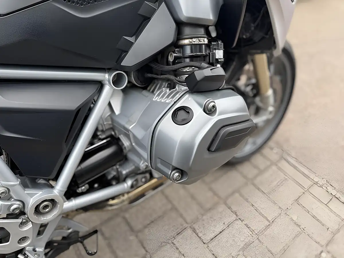Used 2014 BMW R1200GS Grey - Interior and Exterior details 17
