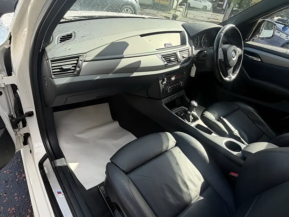 Used 2014 BMW X1 M Sport Alpine White - Interior and Exterior details 12