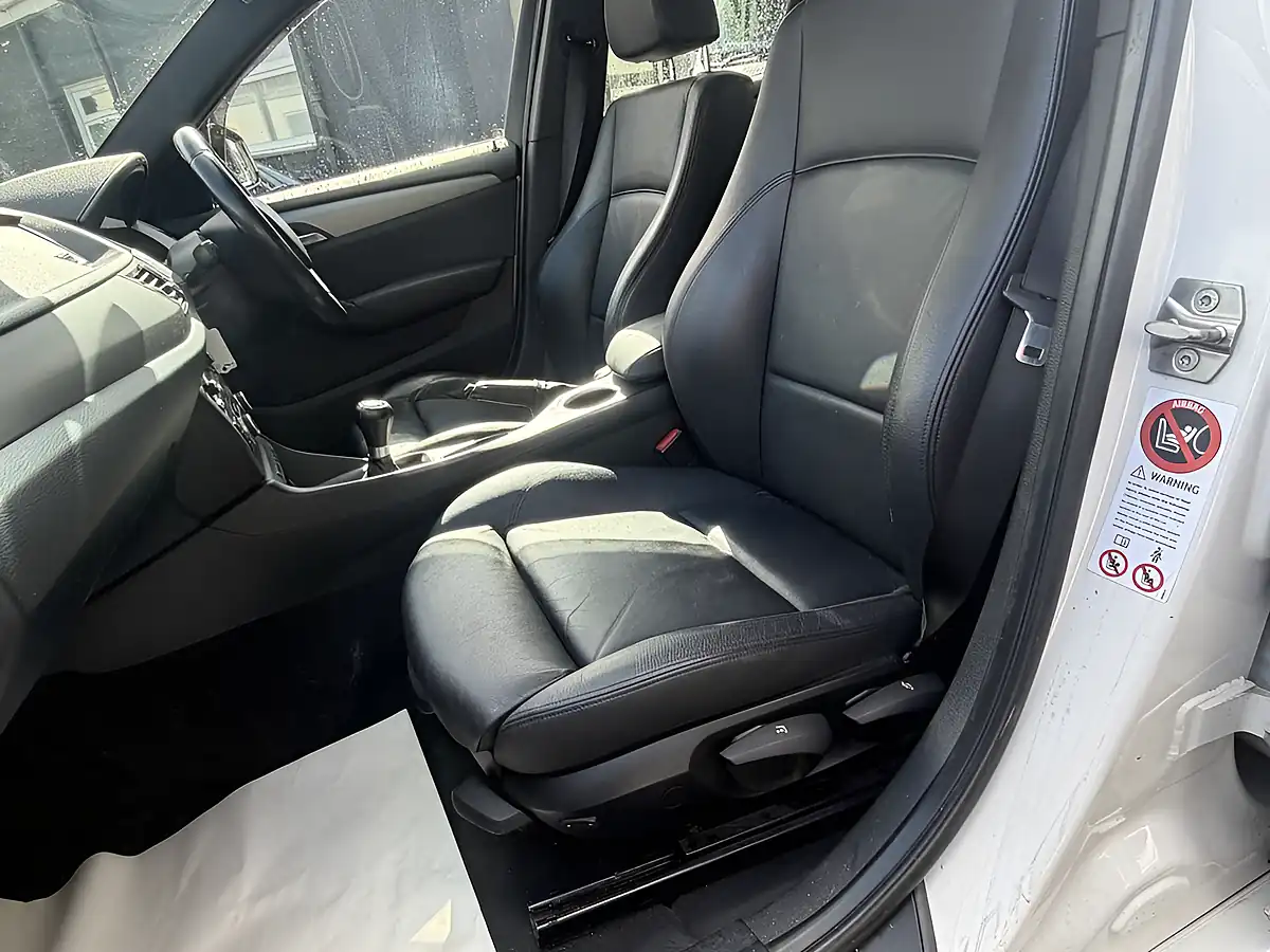 Used 2014 BMW X1 M Sport Alpine White - Interior and Exterior details 13