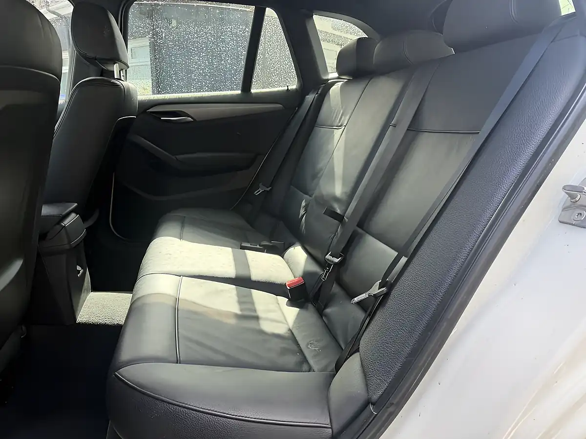 Used 2014 BMW X1 M Sport Alpine White - Interior and Exterior details 15