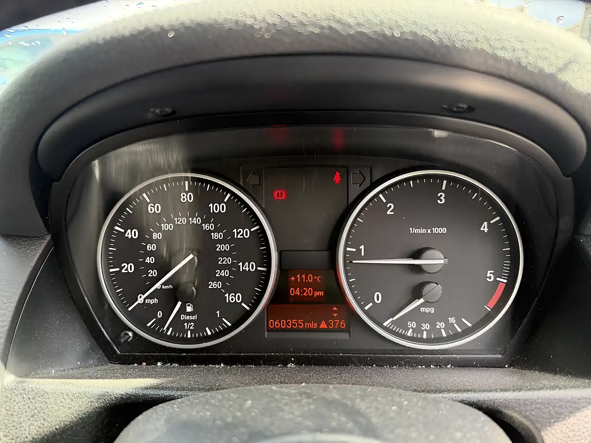 Used 2014 BMW X1 M Sport Alpine White - Interior and Exterior details 20