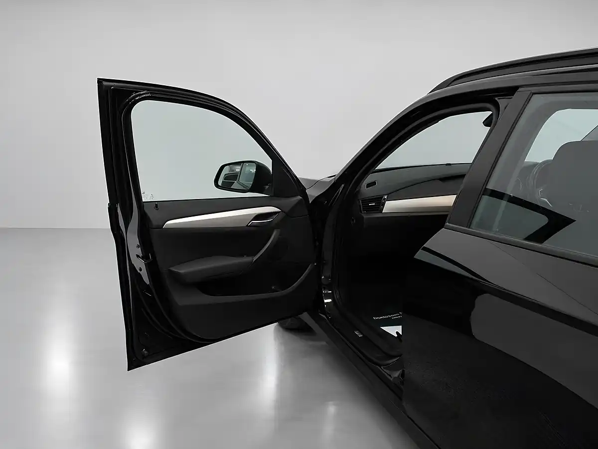 Used 2014 BMW X1 Se Black - Interior and Exterior details 13