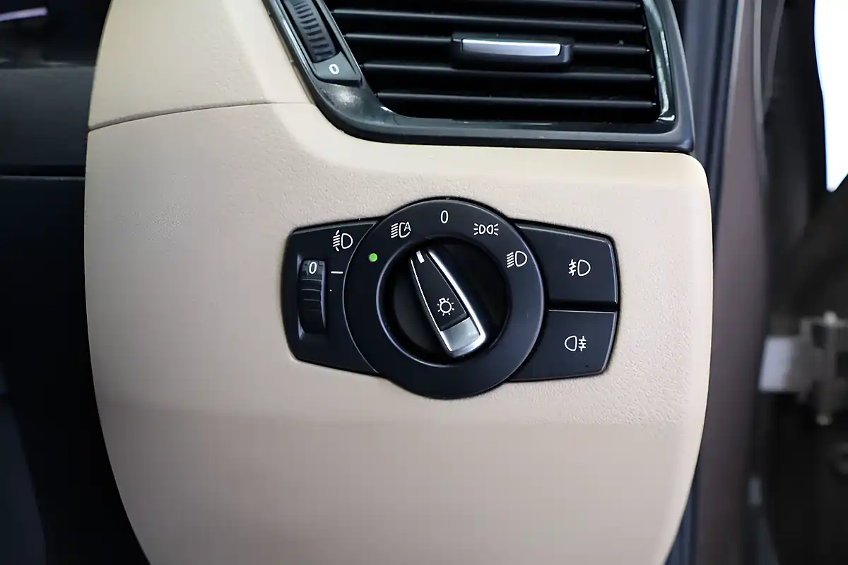 Used 2014 BMW X1 Se Bronze - Interior and Exterior details 12