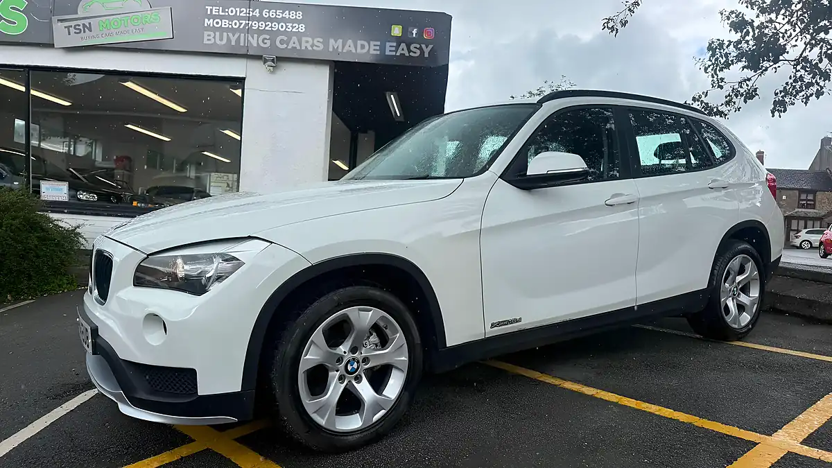 Used 2014 BMW X1 Se Xdrive White - Interior and Exterior details 13