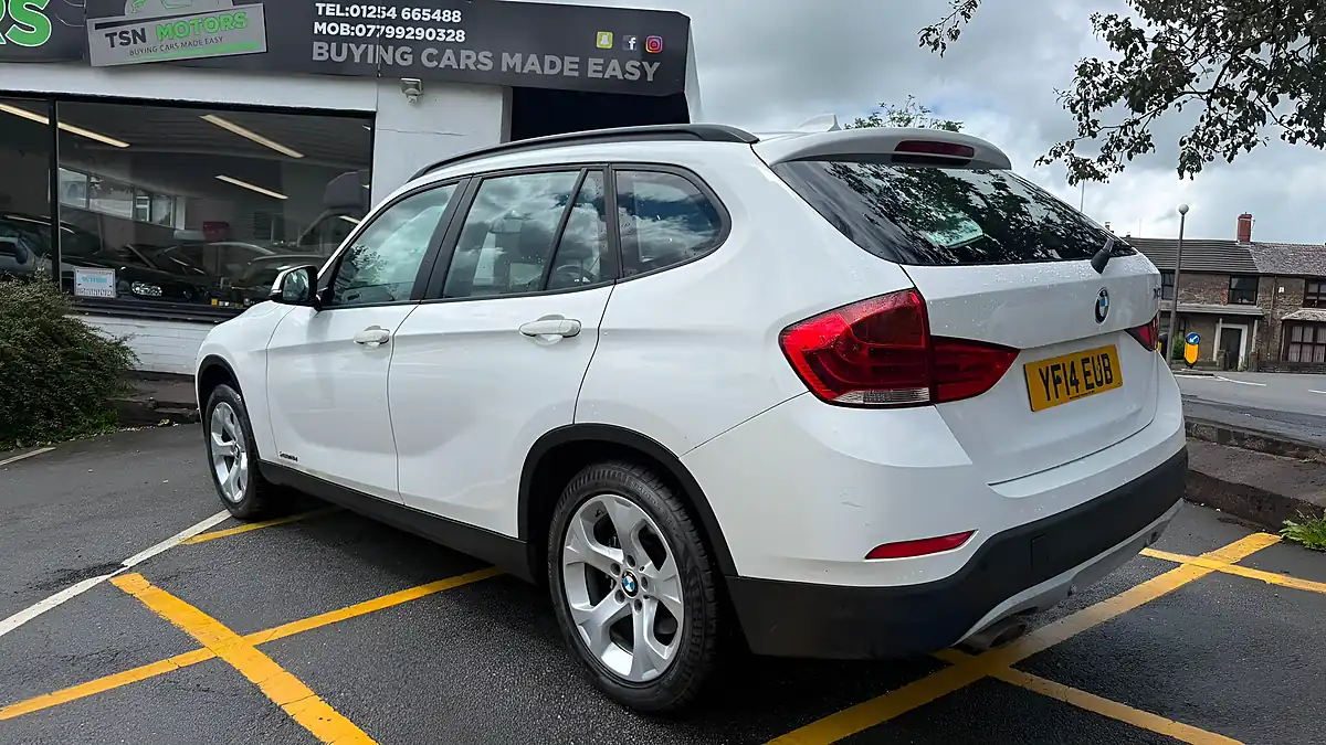 Used 2014 BMW X1 Se Xdrive White - Interior and Exterior details 14