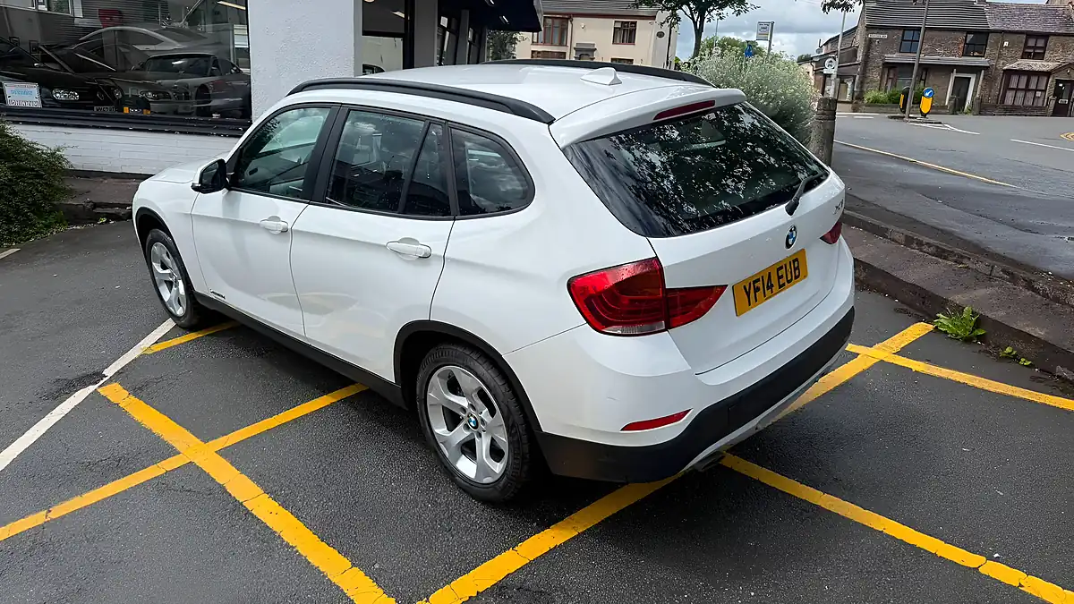 Used 2014 BMW X1 Se Xdrive White - Interior and Exterior details 5