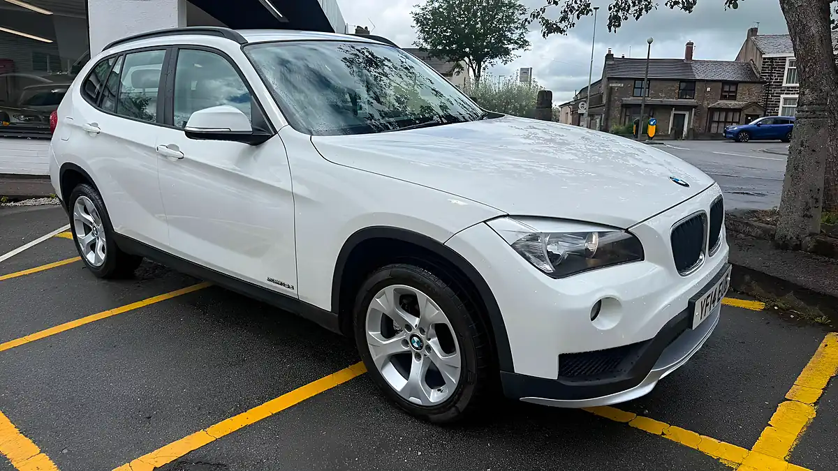 Used 2014 BMW X1 Se Xdrive White - Interior and Exterior details 6