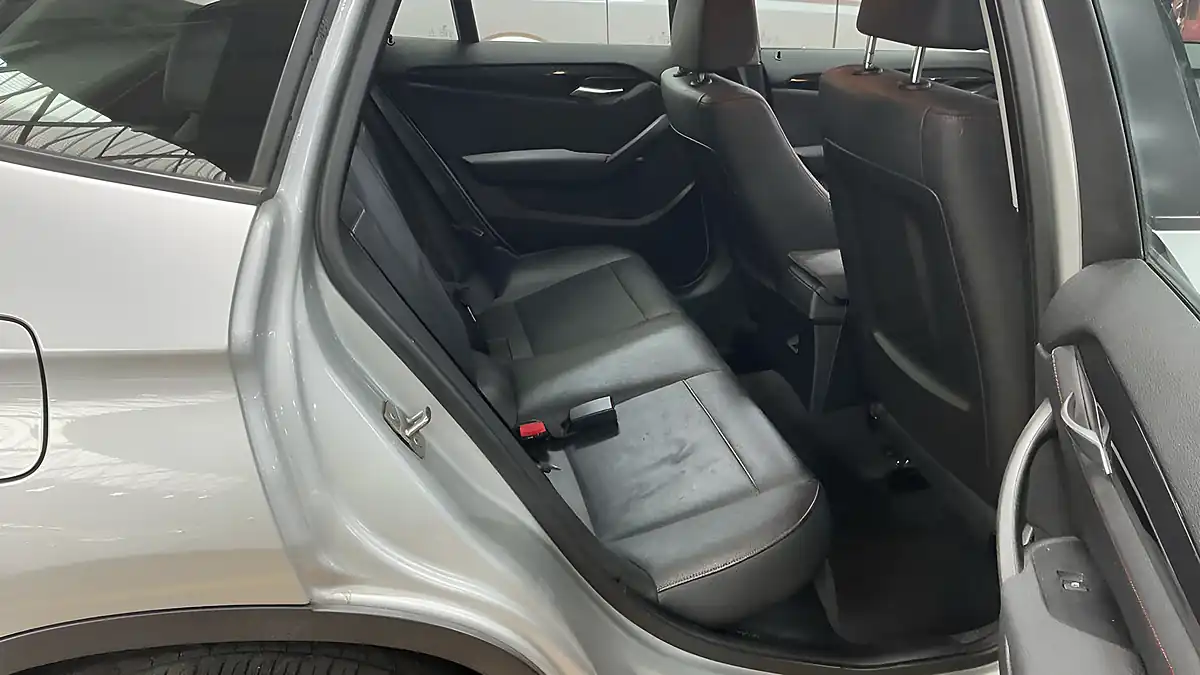 Used 2014 BMW X1 Sport Silver - Interior and Exterior details 10