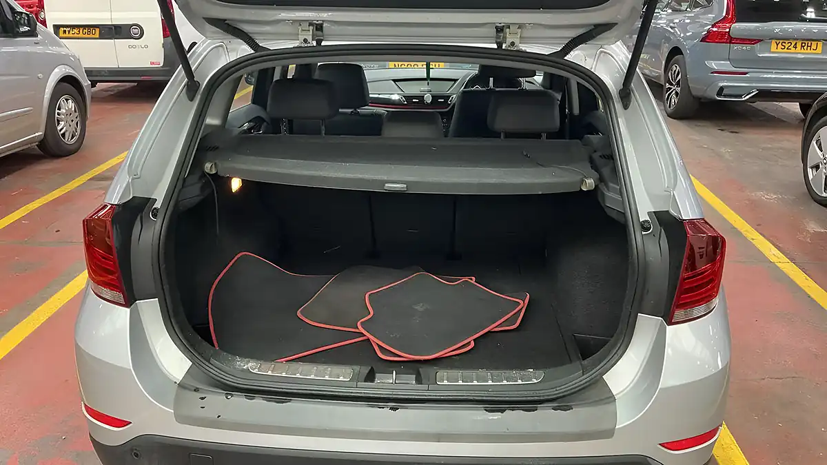 Used 2014 BMW X1 Sport Silver - Interior and Exterior details 9