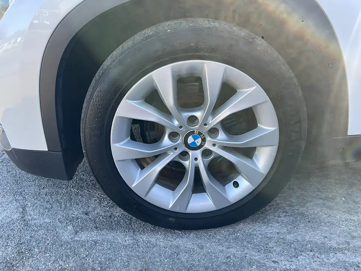 Used 2014 BMW X1 Sport White - Interior and Exterior details 10